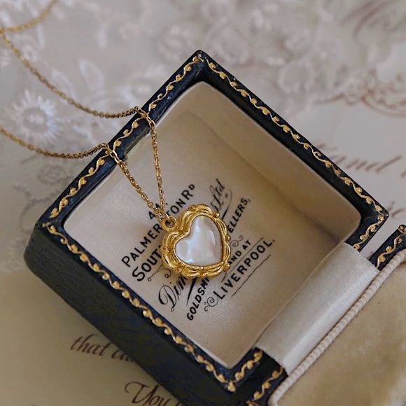 Mother of pearl necklace, heart necklace,pearl necklace,mother of pearl pendant - Picture 5 of 6